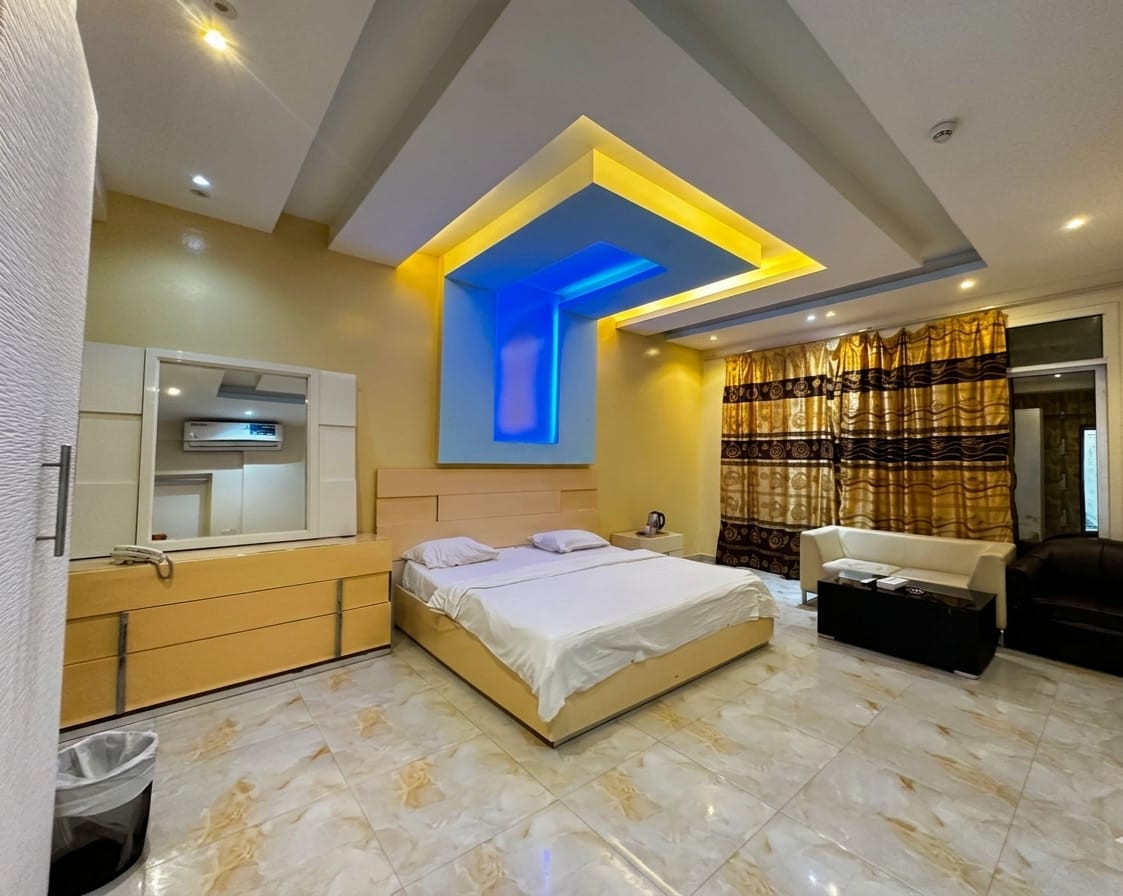 One Bedroom Suite